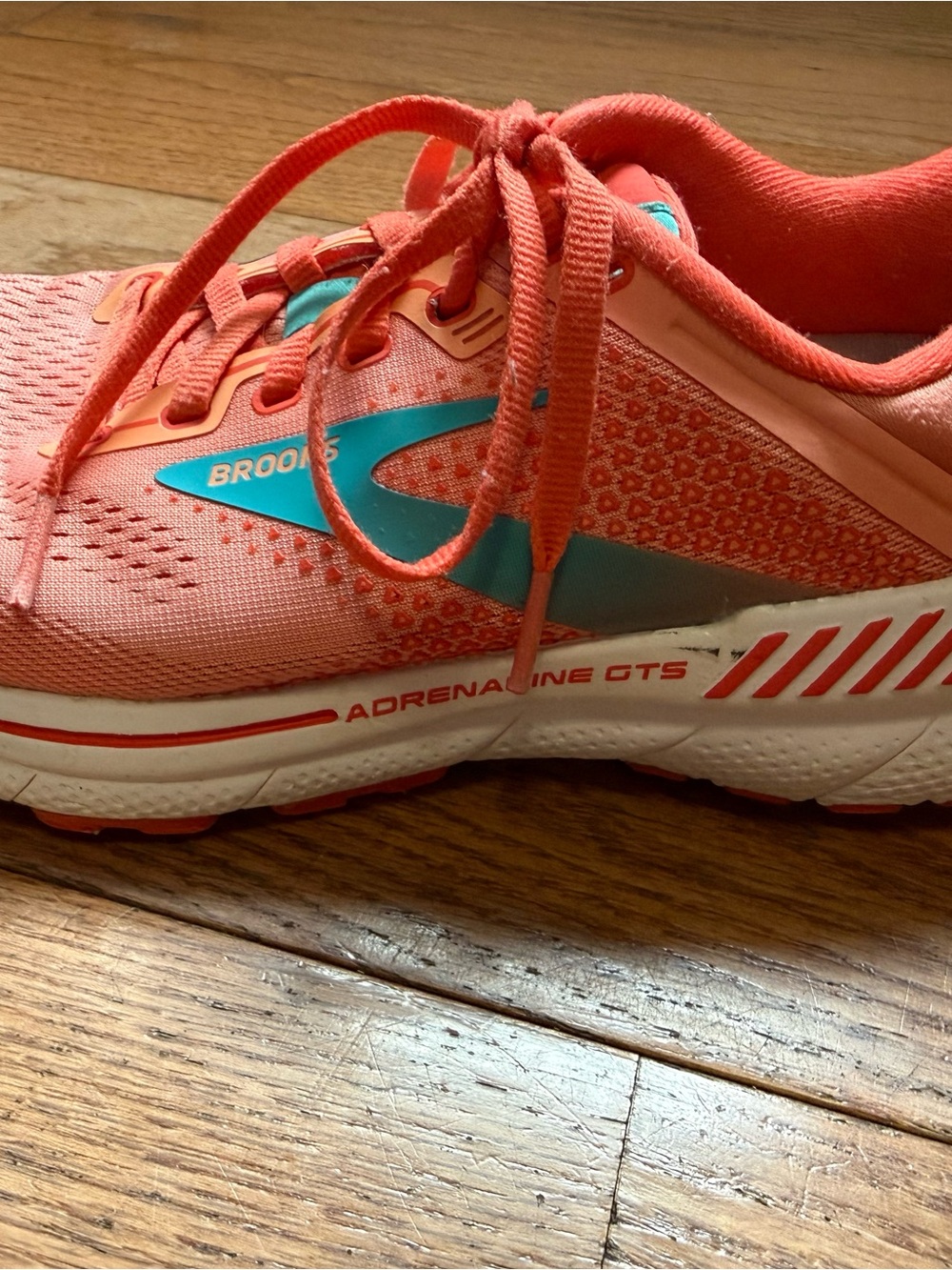 Brooks Adrenaline Coral and Teal Women’s Running Shoes, 7.5. Very good condition - Picture 6 of 9